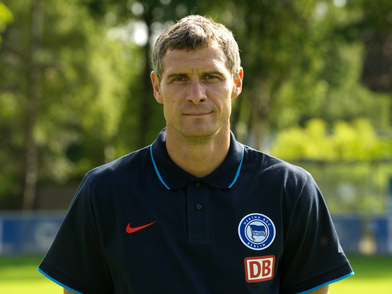 Hendrik Herzog (47): Der ehemalige eisenharte Innenverteidiger ist am längsten im Dienst. Seit 2007 (da war Dieter Hoeneß noch Manager) ist er Zeugwart des Profiteams. Er sagt so manchem Jungprofi in der Kabine seine Meinung. Das hilft bei der Charakterbildung...