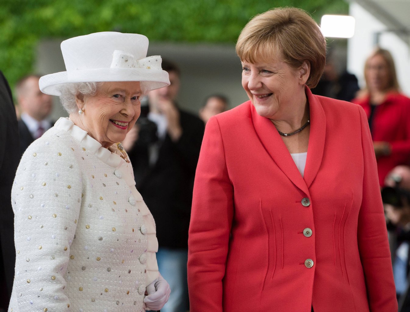 Angela Merkel führte die Queen persönlich durch das Bundeskanzleramt.