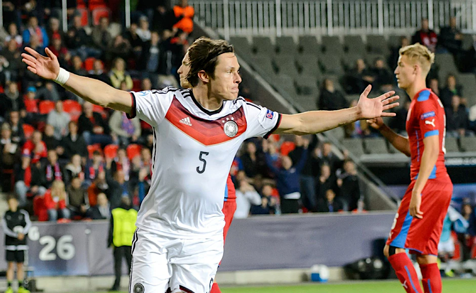 So wie bei seinem Tor gegen Tschechien will Herthas Nico Schulz noch möglichst oft bei der EM jubeln.