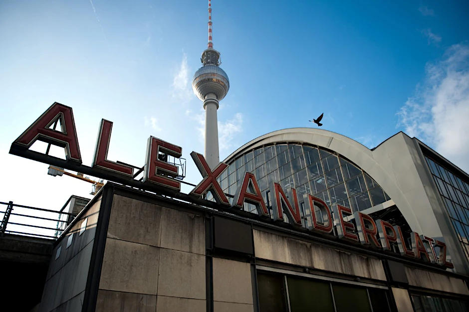 Der Alex bleibt Brutalo-Bahnhof.