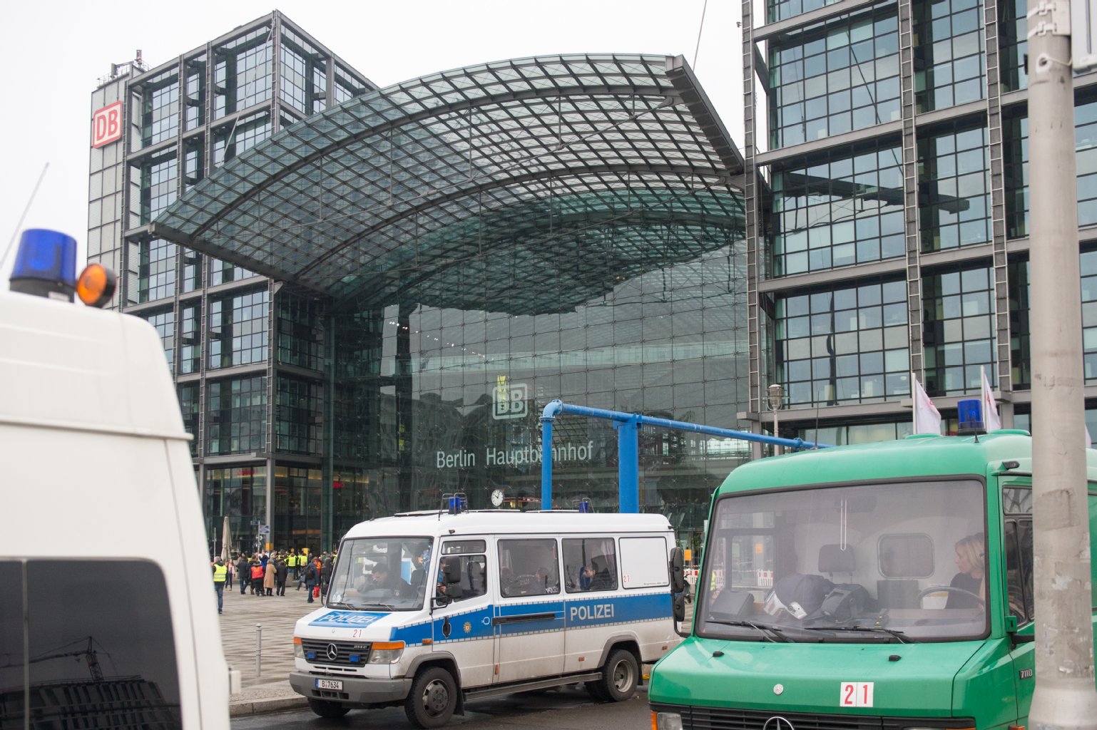 Am Hauptbahnhof werden so viele Taschendiebstähle gemeldet, wie an Zoo, Friedrichstraße und Alex zusammen.