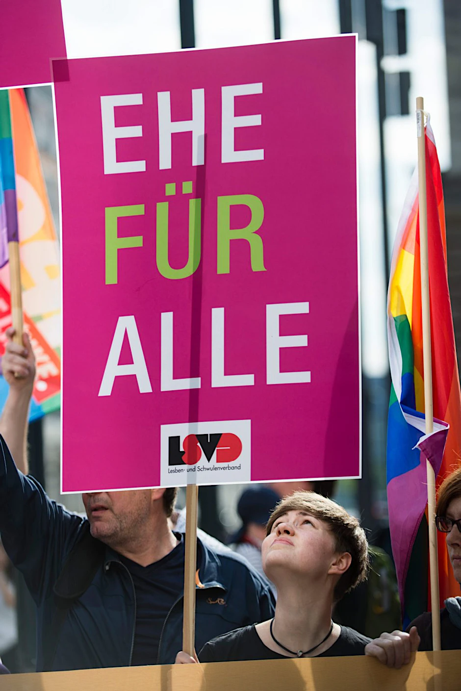 Einer Umfrage zufolge spricht sich eine große Mehrheit der Berliner für die Gleichstellung der Homo-Ehe aus.