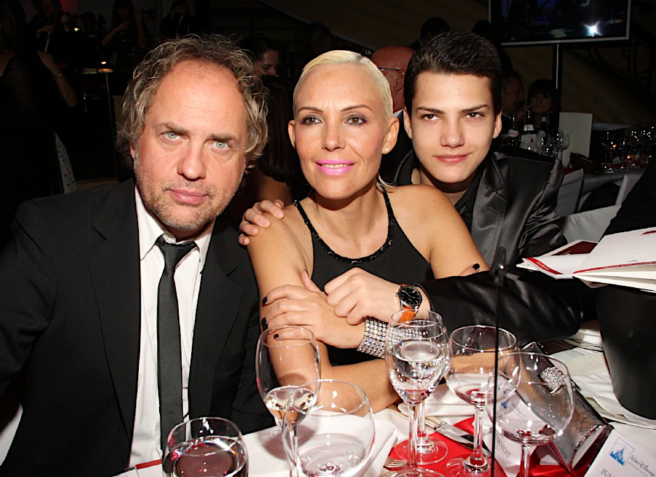 Schauspieler Uwe Ochsenknecht, seine Ex-Frau Natascha und Sohn Jimi Blue 2009.