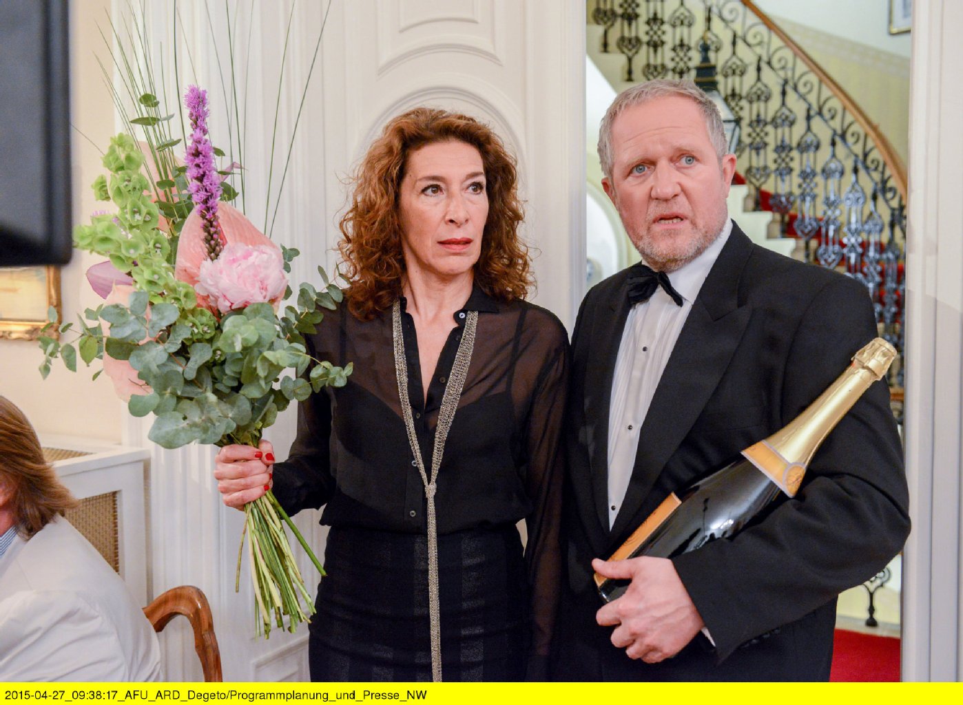 Haben sich für den TV-Abend ganz schön aufgebrezelt: Bibi (Adele Neuhauser) und Moritz (Harald Krassnitzer) beim Geburtstagsfest ihres Chefs