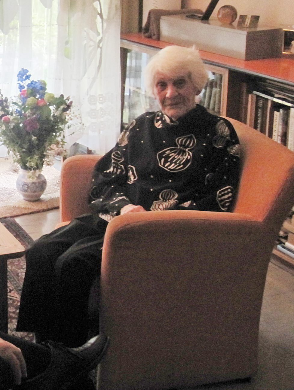 Image - Späte Wiedergutmachung für Ingeborg Syllm-Rapoport: 102-Jährige erhält Promotionsurkunde