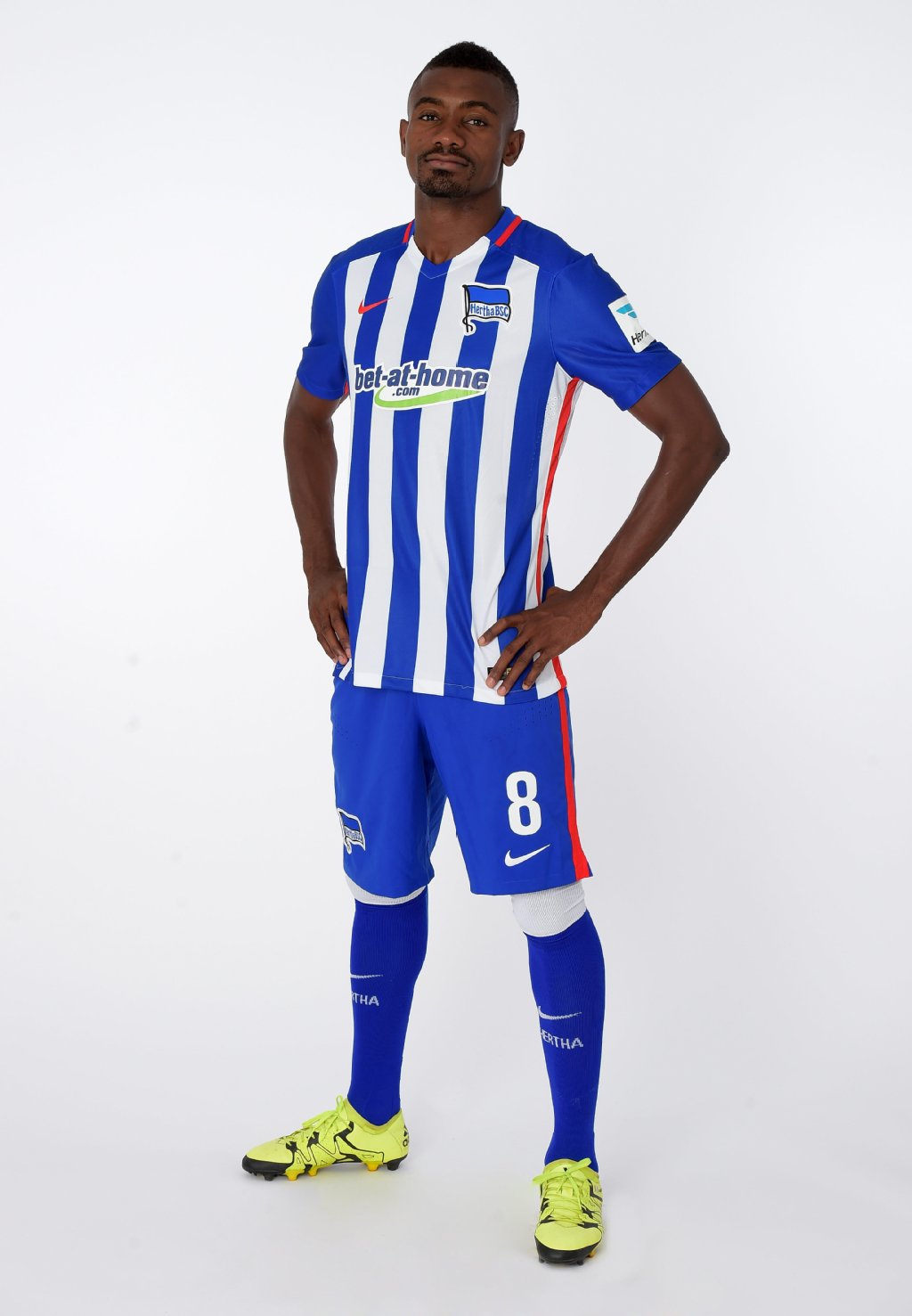 Salomon Kalou: Afrika-Cup-Sieger, Champions-League-Sieger, Englischer Meister und, und, und ... Bei Hertha sieht man davon leider wenig. Der einzig fitte Stürmer bekommt inzwischen vom Trainer Nachhilfe im Toreschiessen.