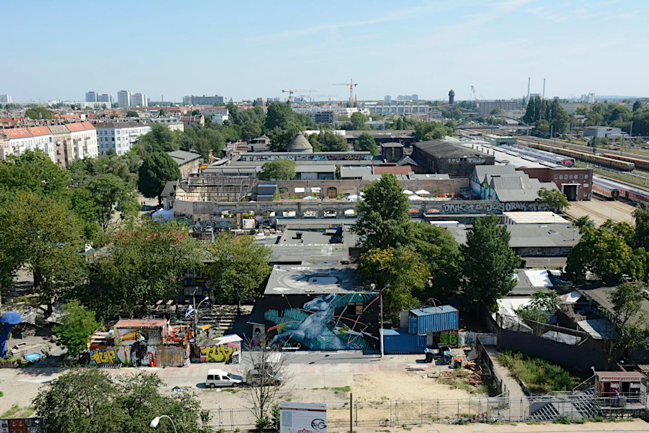 Blick über das RAW-Gelände in Friedrichshain.