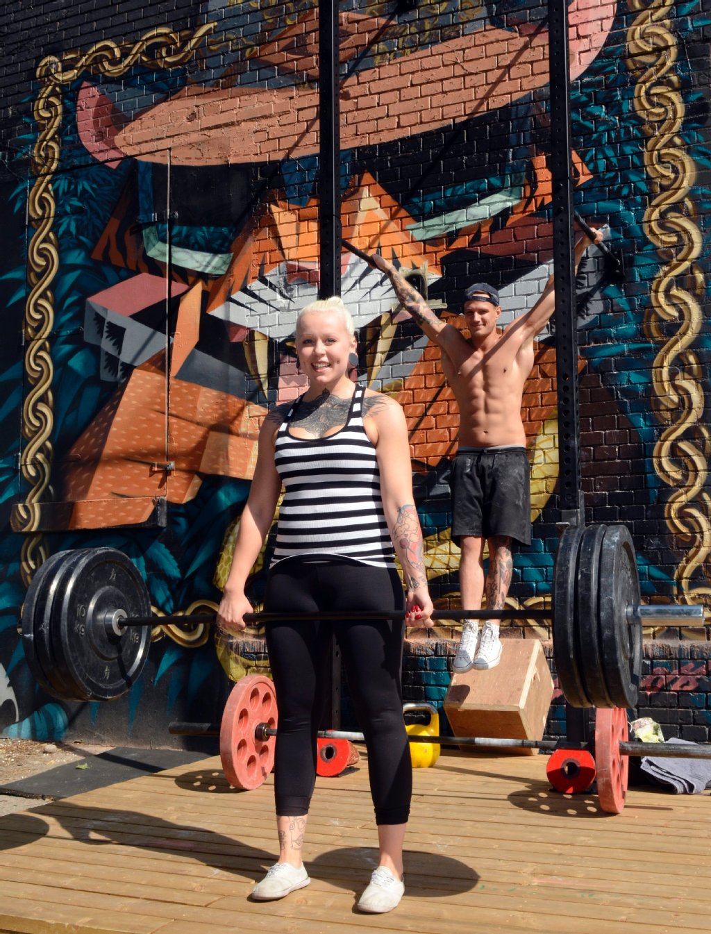 Hier pumpt die Chefin noch selbst. Die 23-jährige Geschäftsführerin Nina Pretscher eröffnete im April das Fitnessstudio „Berlin Strength“.