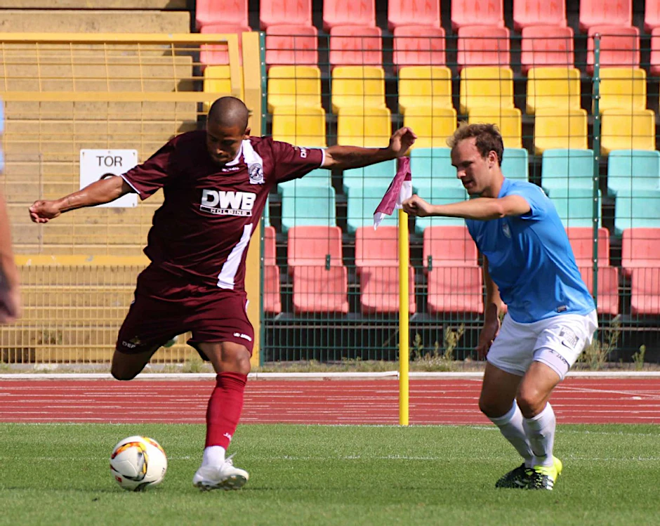 Thiago Rockenbach (l.) ballert mit zwei Toren den BFC Dynamo zu einem souveränen Sieg über Viktoria.