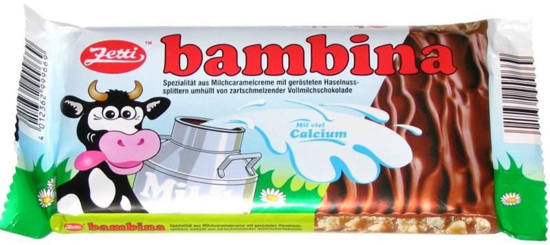 Gundula Mieke, Redakteurin Service: Um Bambina Schokolade von Zetti mache ich vorsichtshalber einen großen Bogen. Sie macht süchtig. Einfach ein Stück abbrechen und dann weglegen? Nein, das funktioniert mit Bambina bei mir nicht. Dabei schmeckt diese „Vollmilch Karamell Schokoladenspezialität mit gerösteten Haselnusssplittern“ kaum nach Schokolade. Na ja, Kakao war halt Mangelware in der DDR. Gourmets würden jedenfalls die Nase rümpfen. Auch wenn sie zu süß ist, kaum Schokolade, aber viel zu viel Zucker enthält, beim Abbrechen bröckelt, bröselt und im Mund klebt, ich mag den unvergleichlichen Geschmack von Bambina.