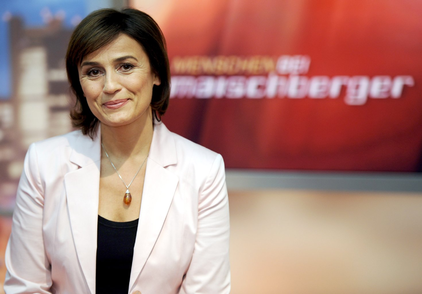 Sandra Maischberger spricht Lise Meitner.
