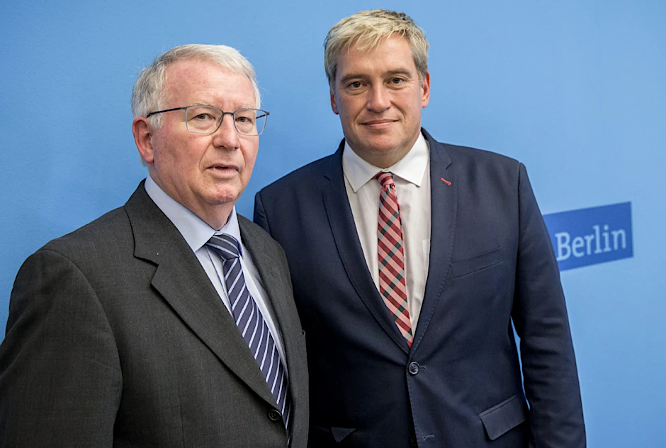 Dieter Glietsch und Dirk Gerstle sollen das Flüchtligns-Chaos gemeinsam ordnen.