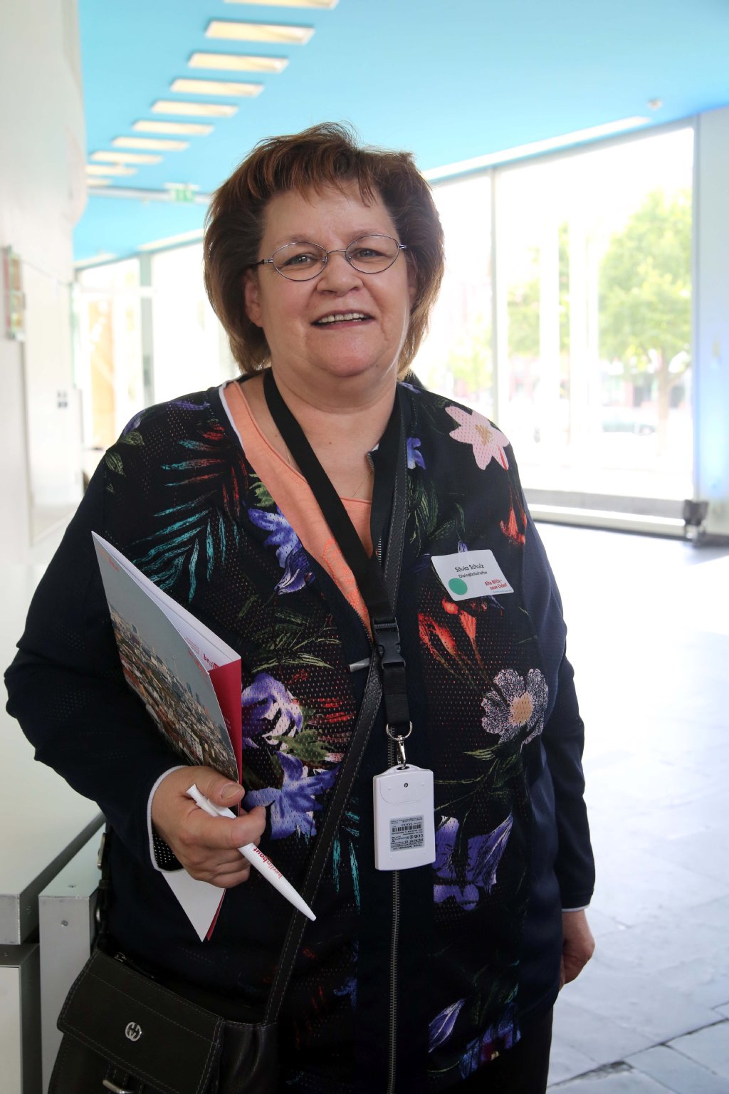 Auch Silvia Schulz (58) zieht Stadt-Grün der Bebauung vor.