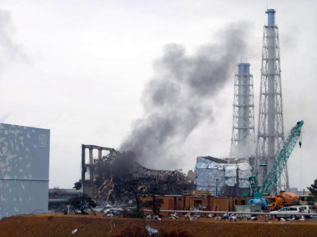 Die durch Erdbeben und Tsunami ausgelöste Kernschmelze hinterließ im Atomkraftwerk Fukushima ein verstrahltes Trümmerfeld.