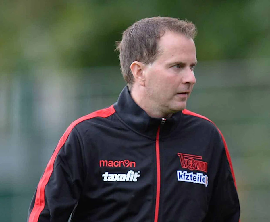 Sascha Lewandowski will gucken, ...