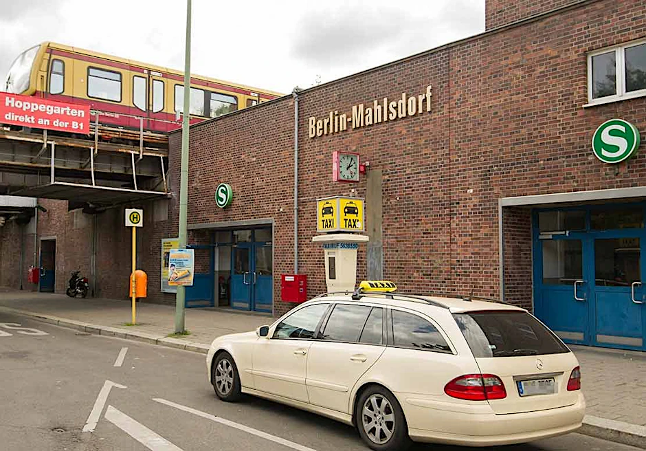 Neben dem S-Bahnhof Mahlsdorf ist der neue Regio-Halt geplant.