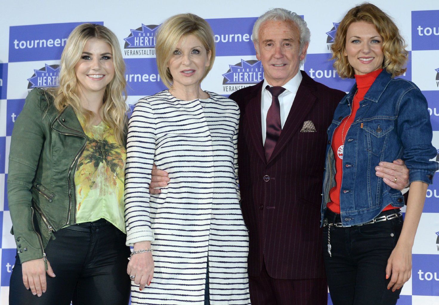 Image - TV-Moderatorin unterwegs: Nebel zieht übers Land