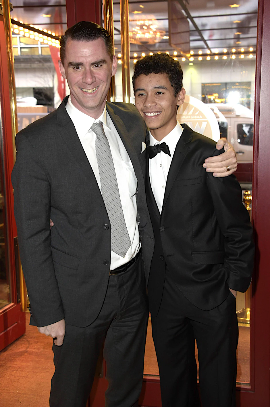 Dazwischen liegen 36 Kilo: Links Bandleader Andrej Hermlin (50) mit Sohn David (15).