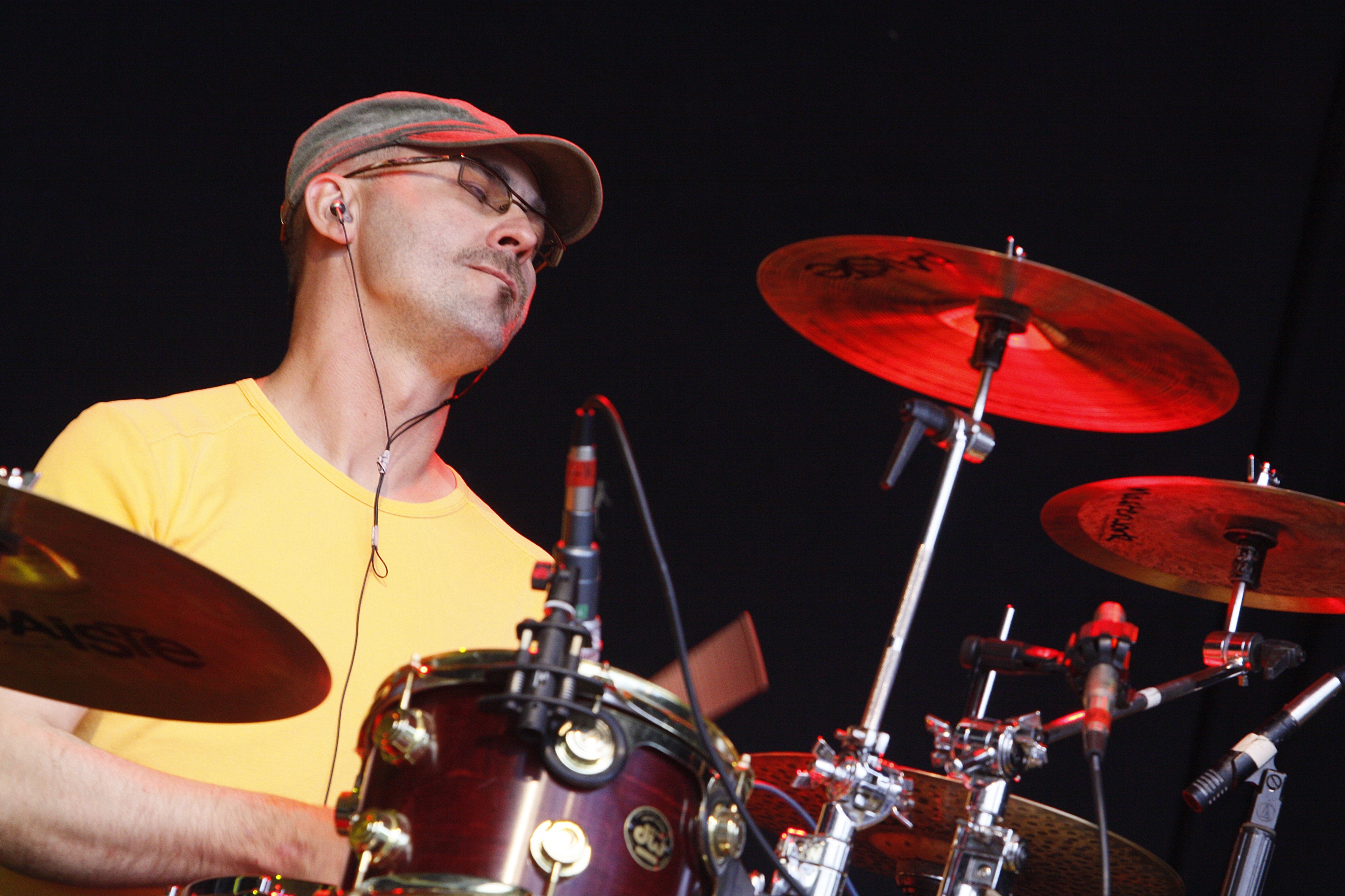 Image - Keimzeit-Schlagzeuger Roland Leisegang: Jetzt wirbelt er im Rathaus von Bald Belzig in Brandenburg