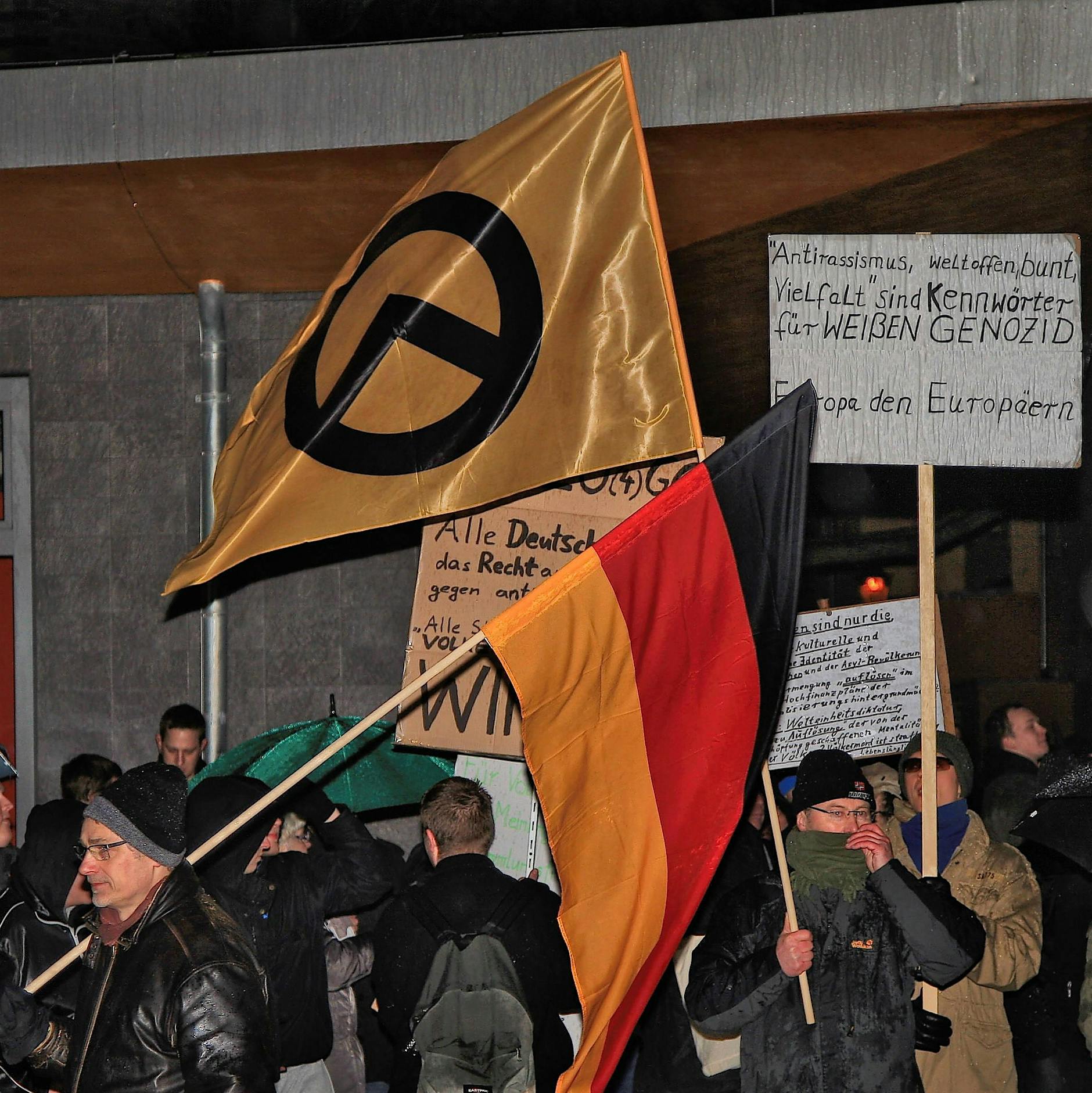 Nach Suspendierung eines Ex-SEK-Beamten jetzt ein internes Schreiben: Polizei warnt sich selbst vor Reichsbürgern