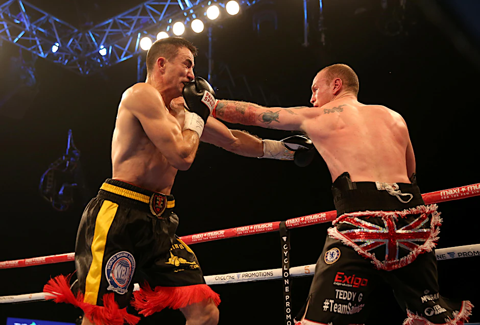 Dass Eddy Gutknecht (l.) den Kampf gegen George Groves eindeutig nach Punkten verlor, ist inzwischen nebensächlich.
