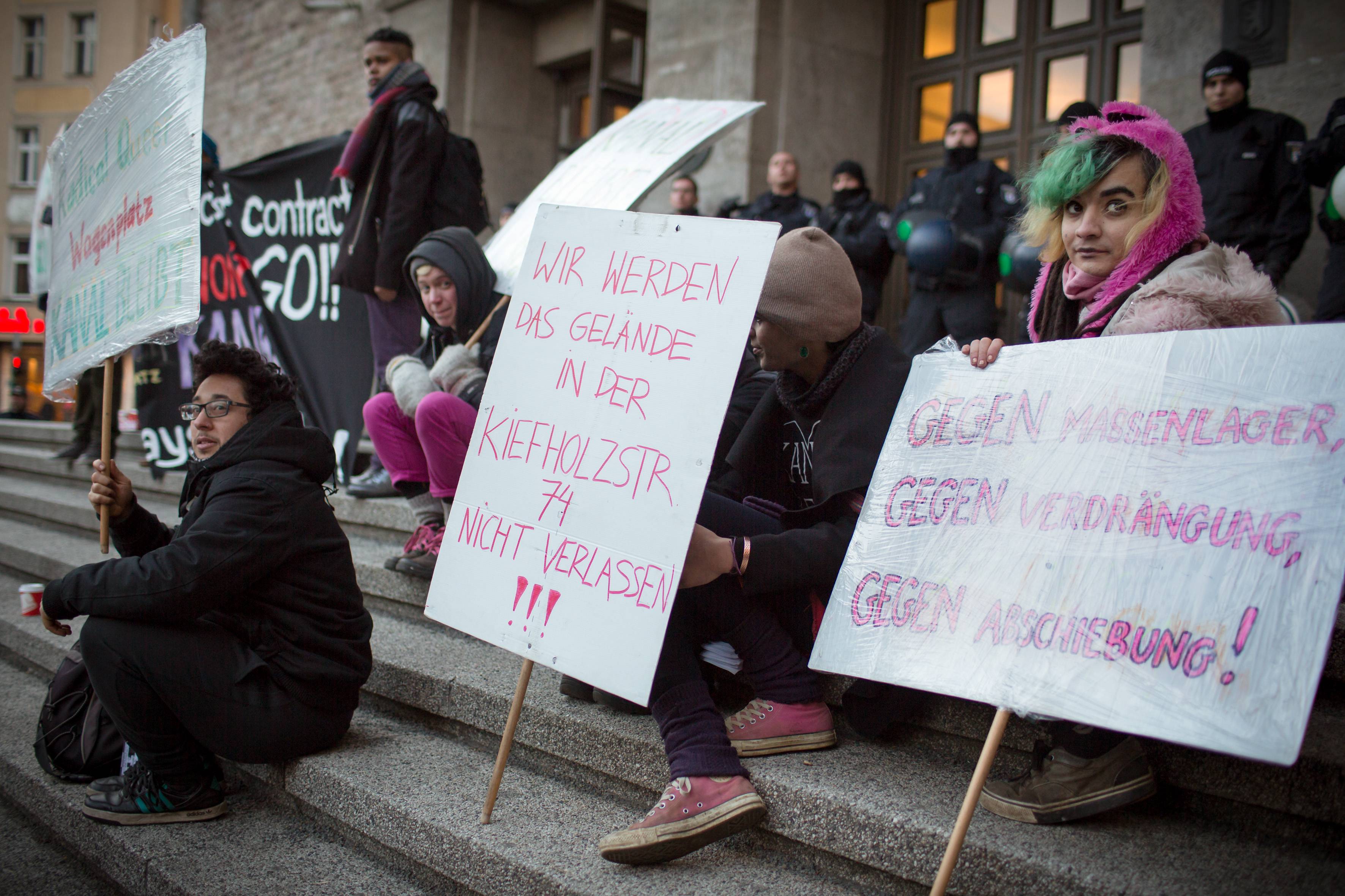 Wagenburg Kiefholzstraße: Aufstand gegen Flüchtlings-Container