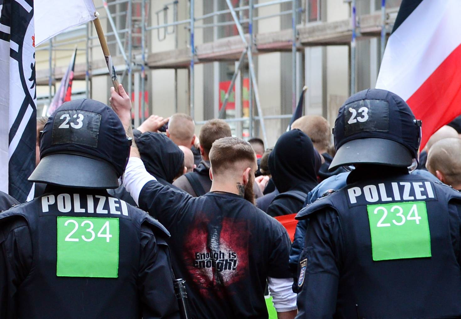 Image - Warnung vor Anschlägen: Bericht: Rechte und islamistische Szene wächst rasant