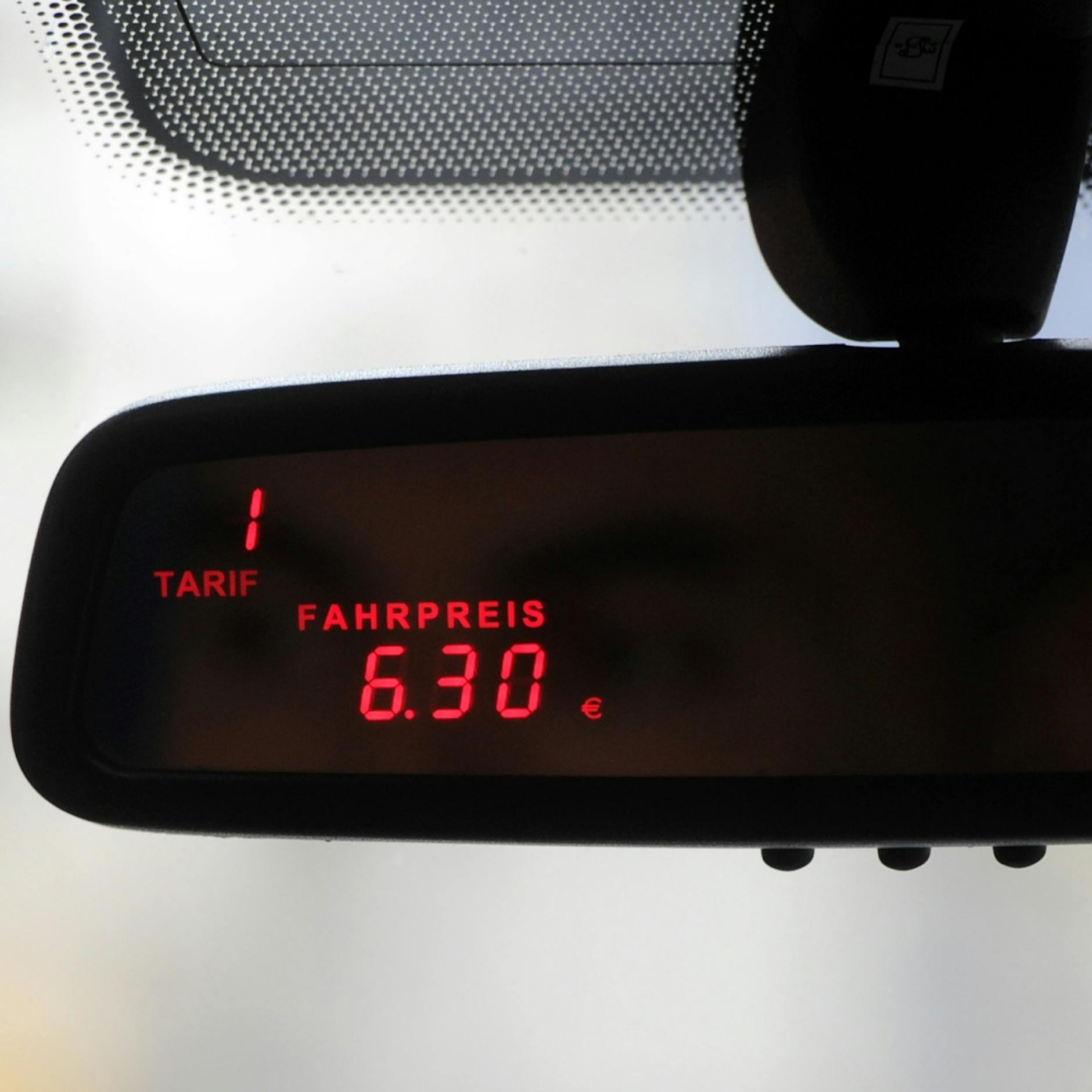 Taxibetrug: Schwarzarbeit und Steuerhinterziehung – wie der Berliner Senat künftig gegen dreiste Betrüger vorgehen will