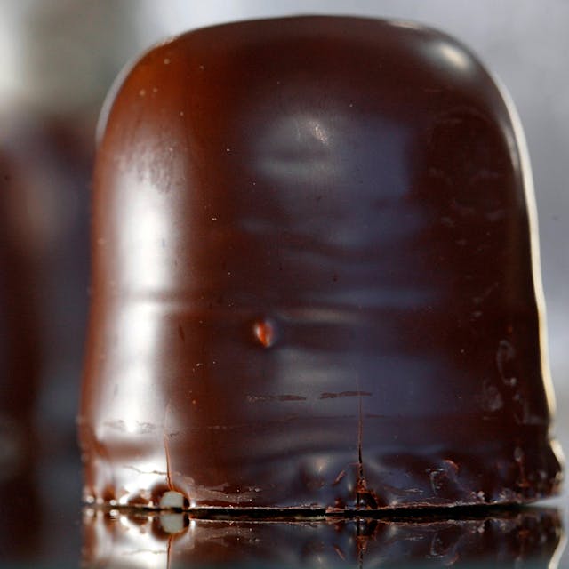 Fristlose Kündigung: Manager gefeuert, weil er „Negerkuss“ bestellte