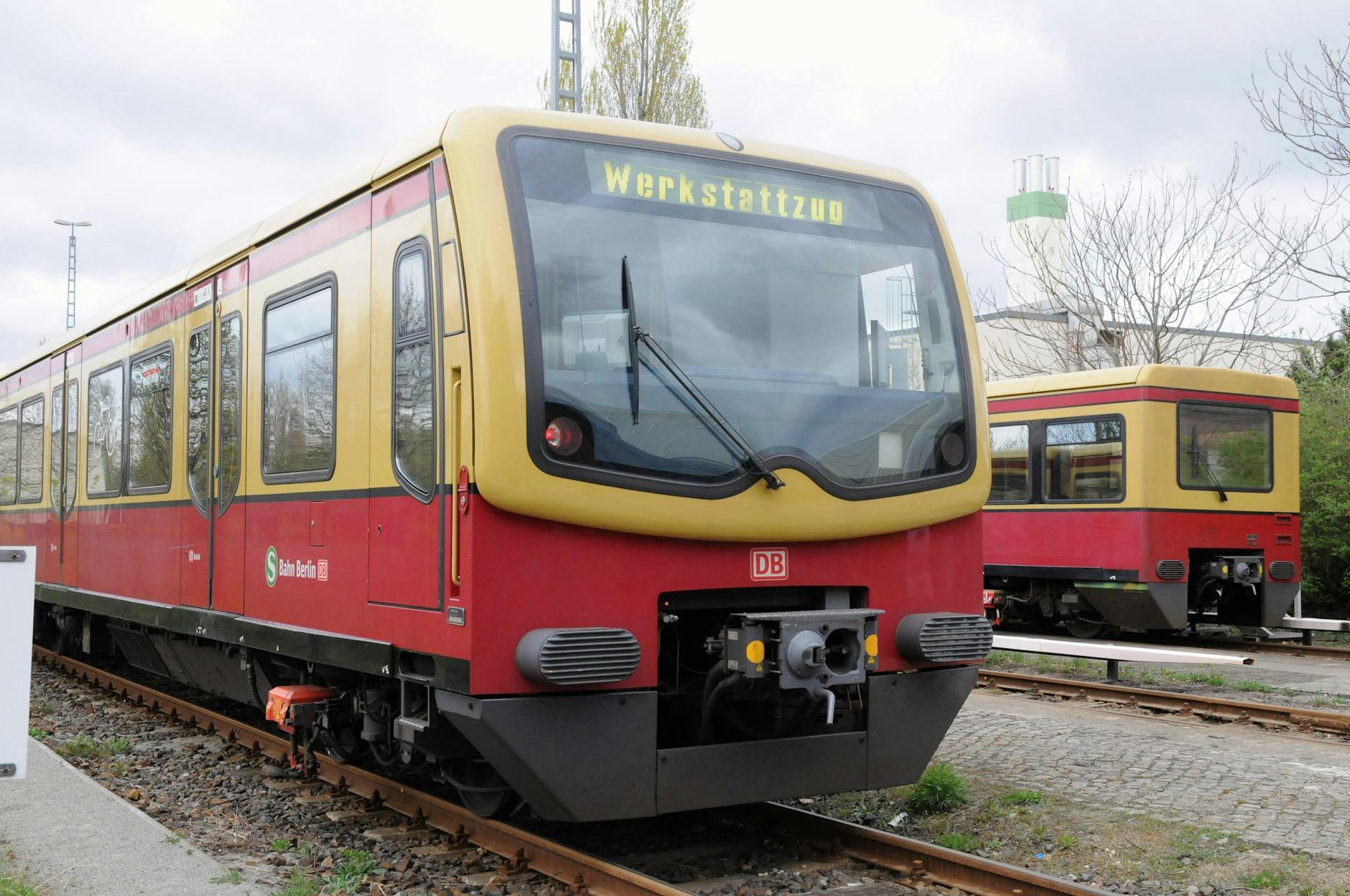 Geheimprojekt: Neue Farben für die S-Bahn Berlin in Planung