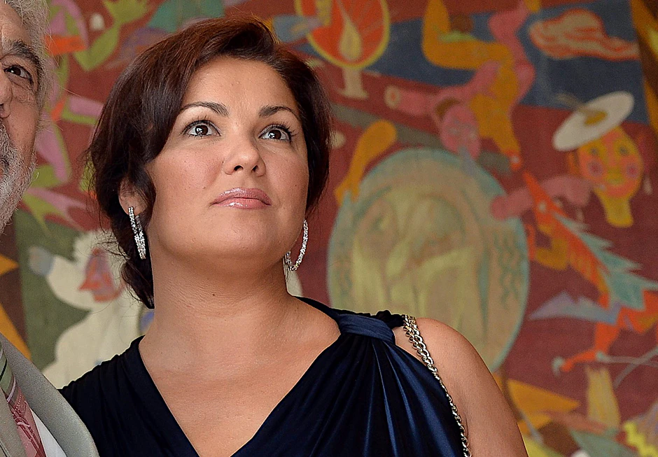 Die österreichisch-russische Sängerin Anna Netrebko ist mal wieder krank. Deshalb sagte sie ihren Auftritt bei Dussmann ab. 