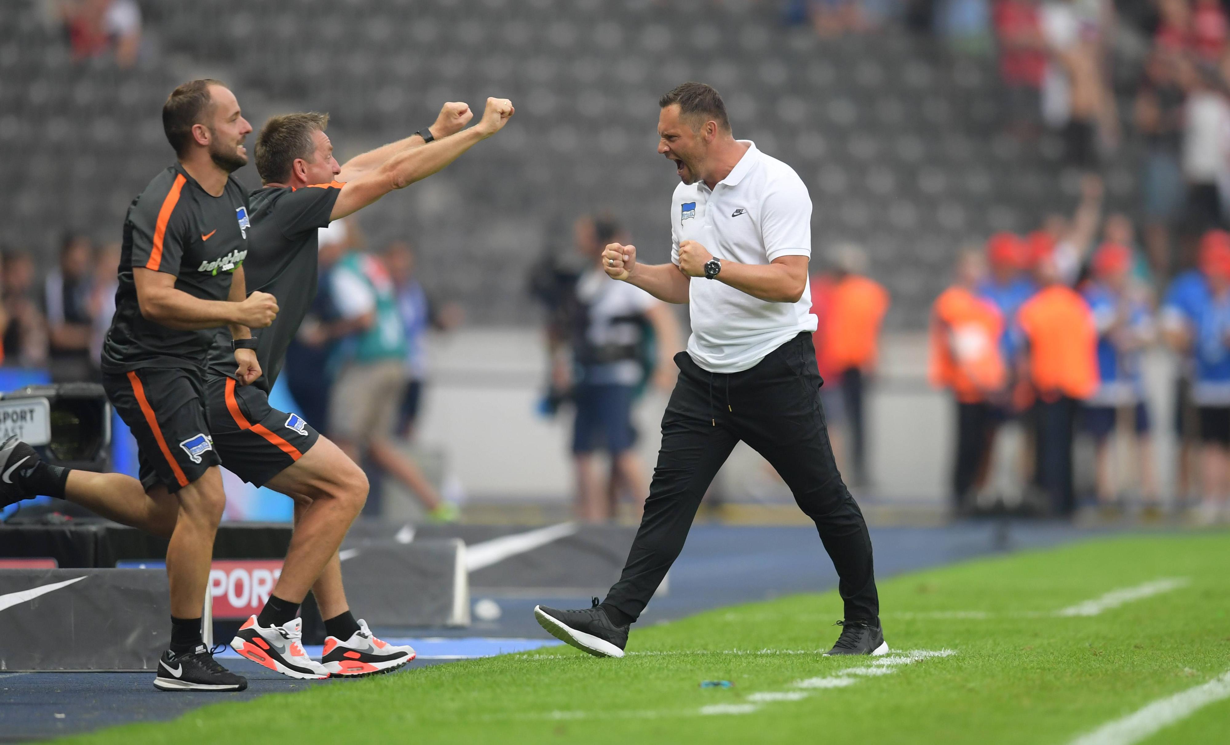 Zwei Minuten später gab es bei Pal Dardai kein Halten mehr, als Joker Julian Schieber zum 2:1 traf.