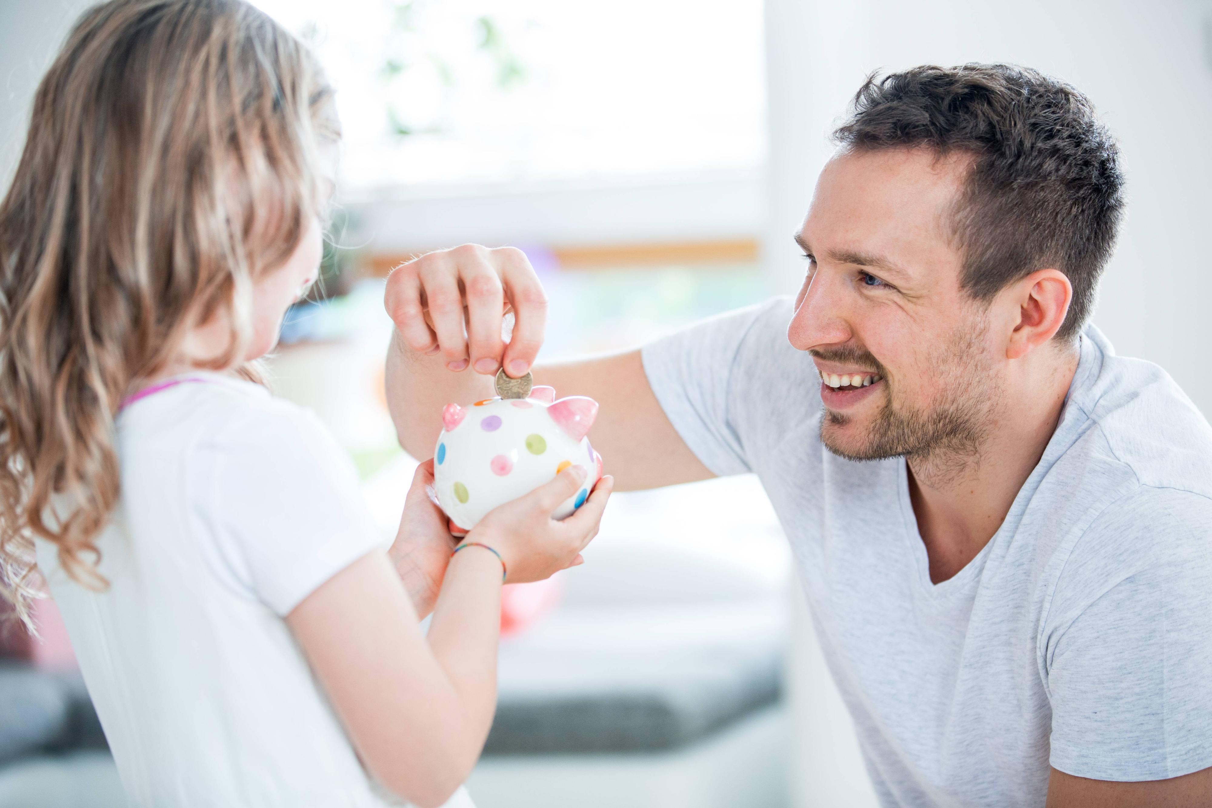 Ab wann habt ihr euren Kindern Taschengeld gegeben und wie viel?
