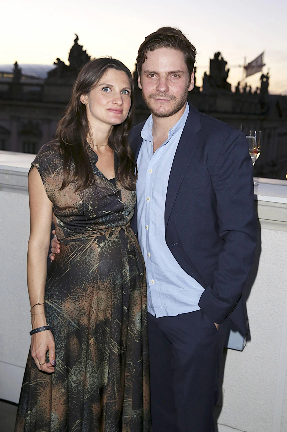 Daniel Brühl und  Freundin Felicitas freuen sich auf ihr gemeinsames Kind.