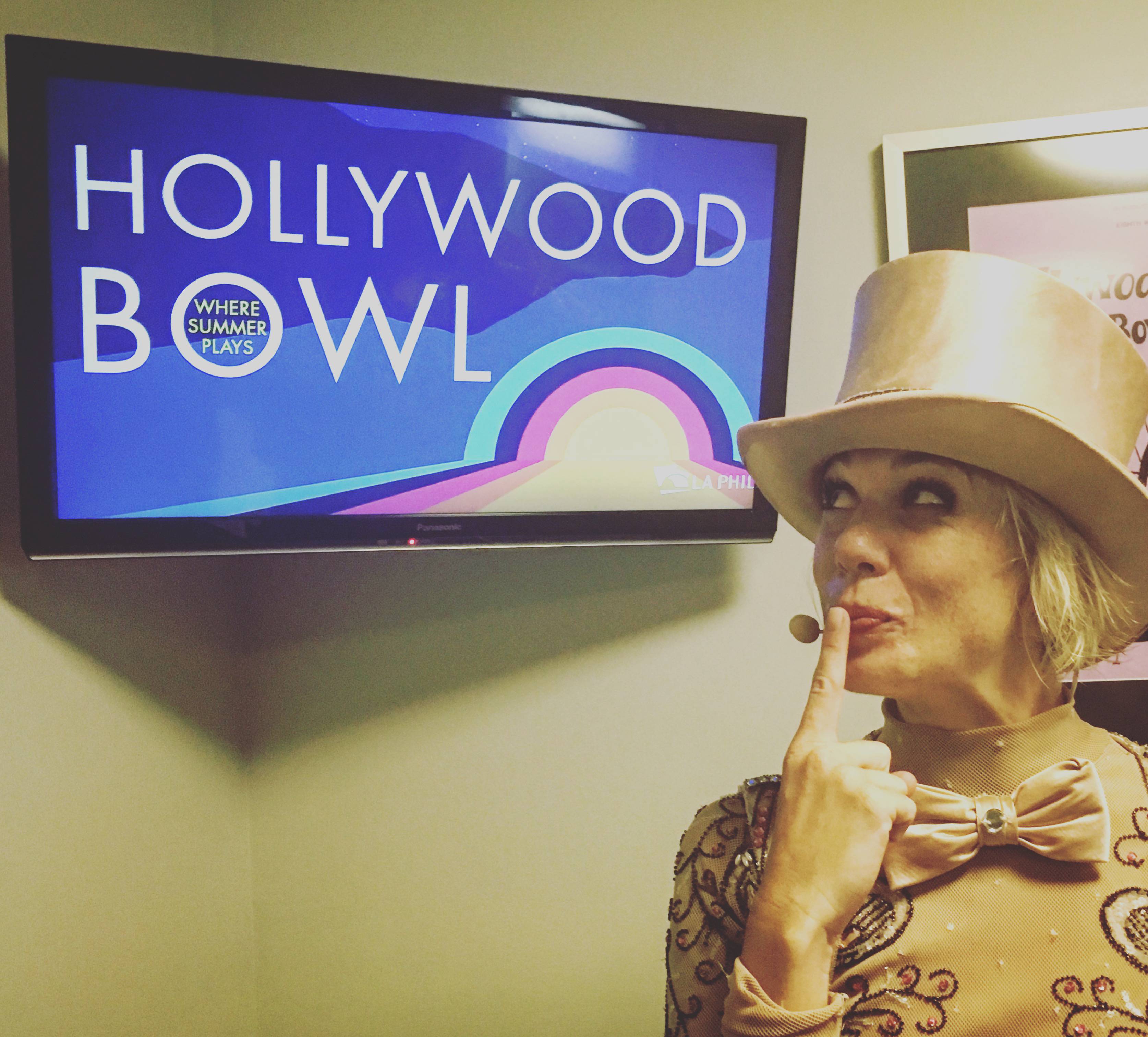 In der Hollywood Bowl trat Sarah vor bis zu 18 000 Menschen auf. 