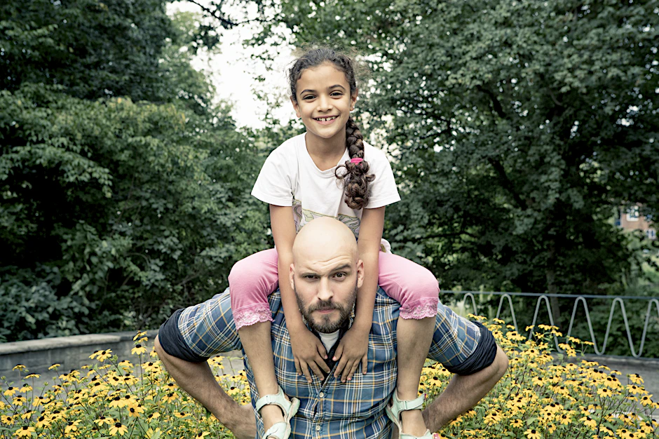 Dicke Freunde: Fotograf Daniel Sonnentag (34) und Zainab (8).
