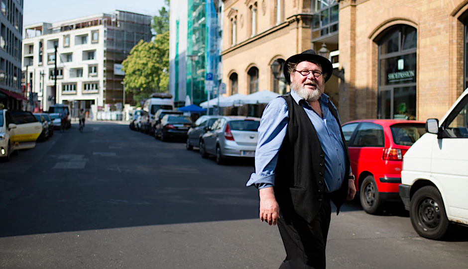 Walter Plathe denkt nicht an Rente. Er arbeitet weiter.  