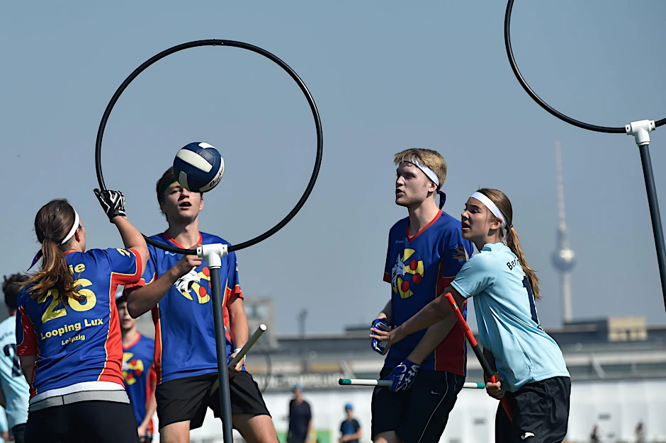 Auf dem Vorfeld des ehemaligen Flughafens findet ein Quidditch-Freundschaftsturnier mit Mannschaften aus Berlin, Ost- und Norddeutschland statt. 