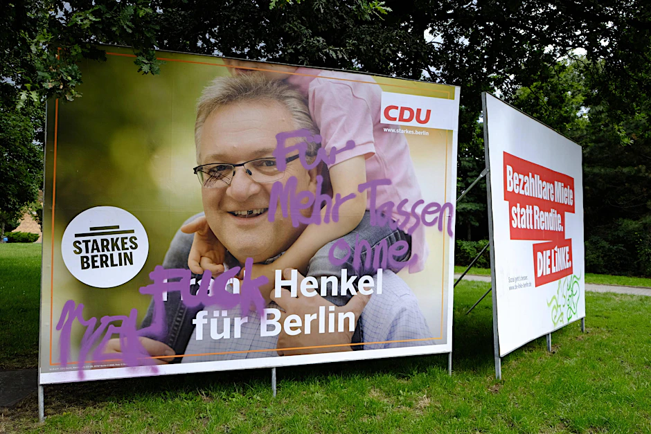 Beschädigte, beschmierte oder abgerissene Wahlplakate: Mehr als ein Ärgernis.