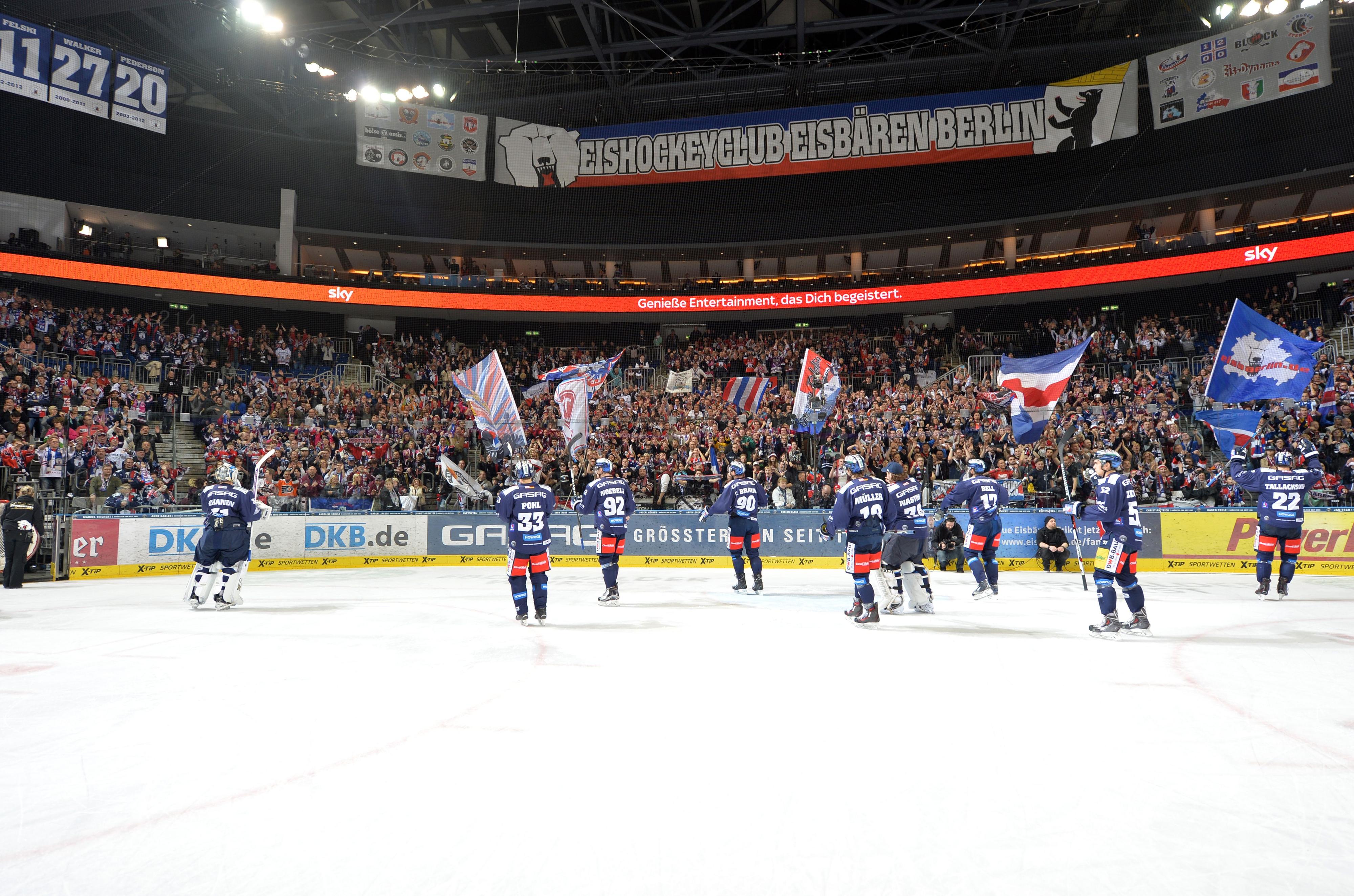 Image - Bernd Karrenbauer und Hartmut Nickel – 104 Jahre EHC: Das Eis, auf dem Legenden stehen