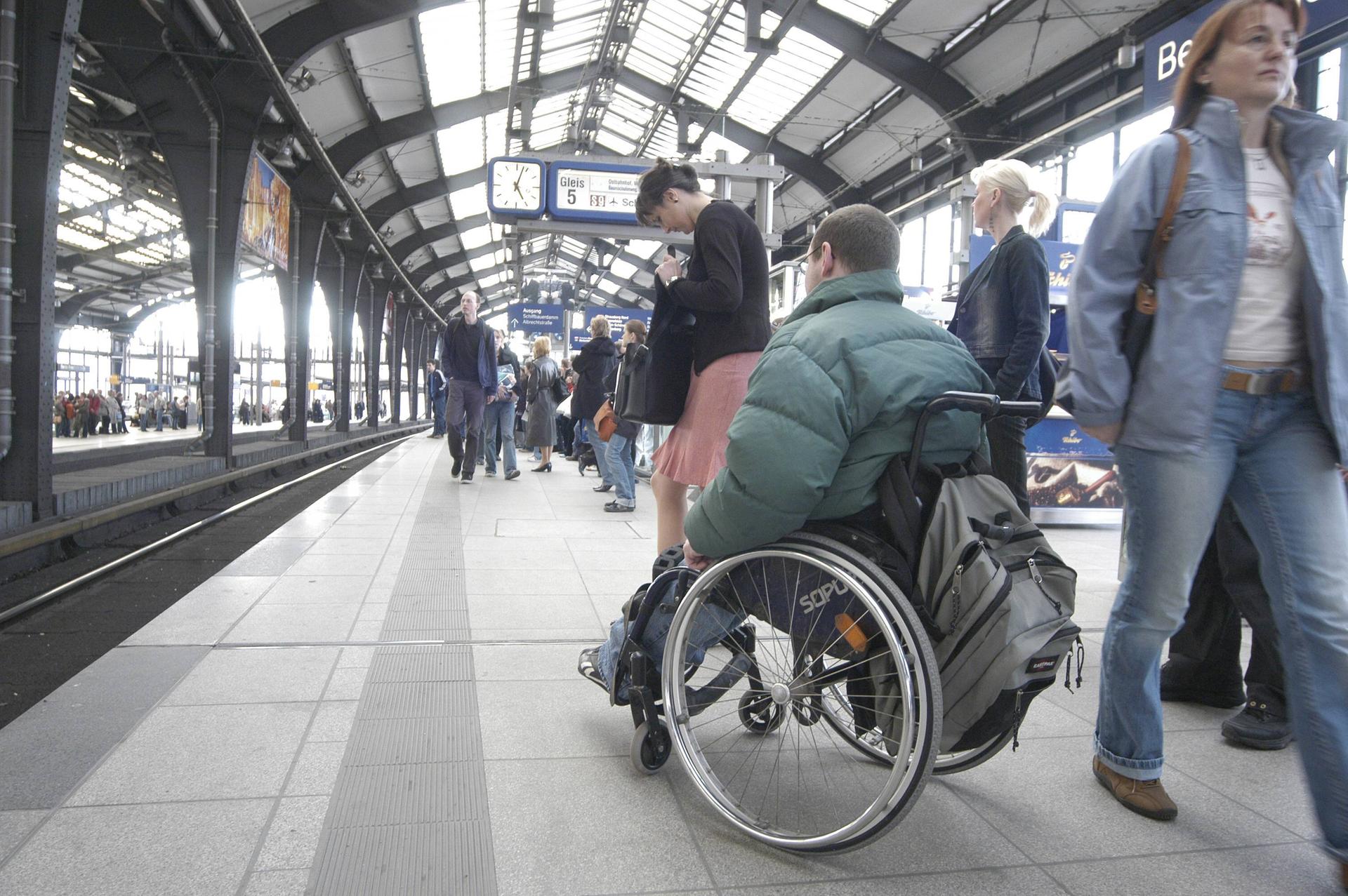 Berliner Bahnh Fe Barrierefrei Mit Gro En H Rden