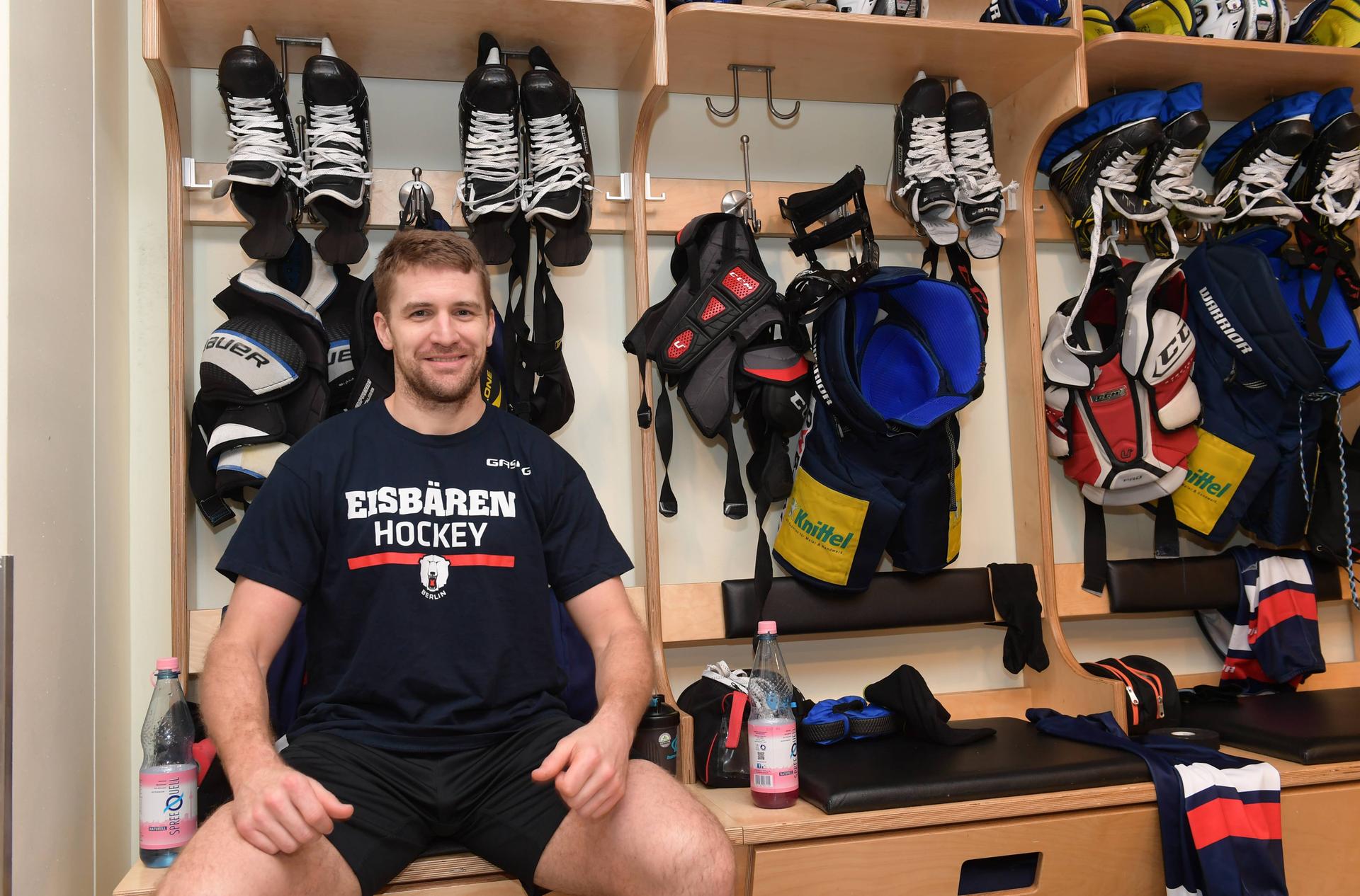 Image - Eisbären Außenstürmer: Mister X heißt Charles