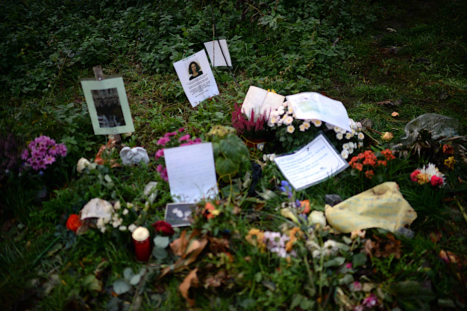 Schrecklich: Der Fundort der Leiche von Susanne F. Sie wurde auf dem Heimweg ermordet.