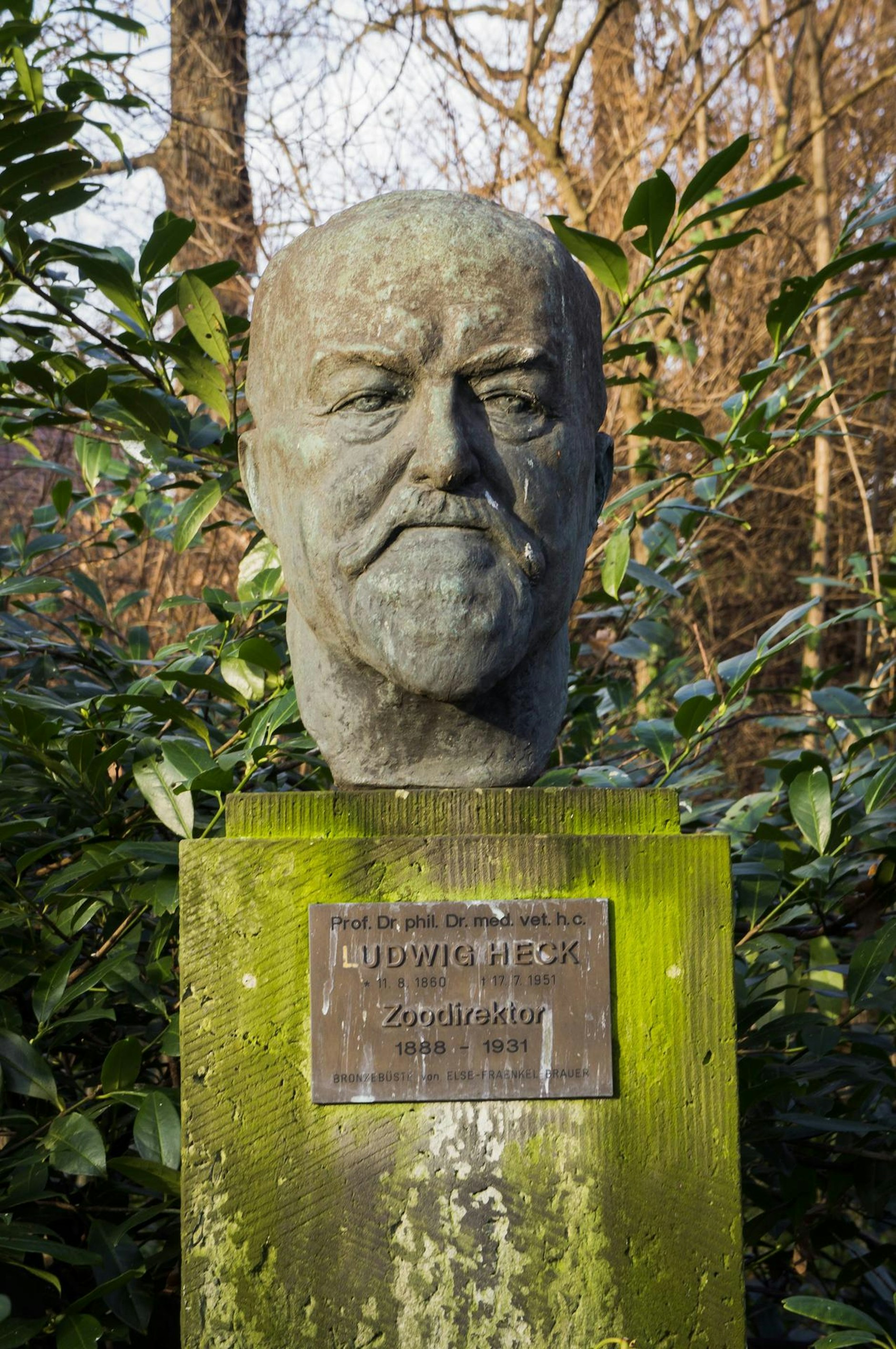 Die armen Schüler der LudwigHeckGrundschule Lernen im Namen eines