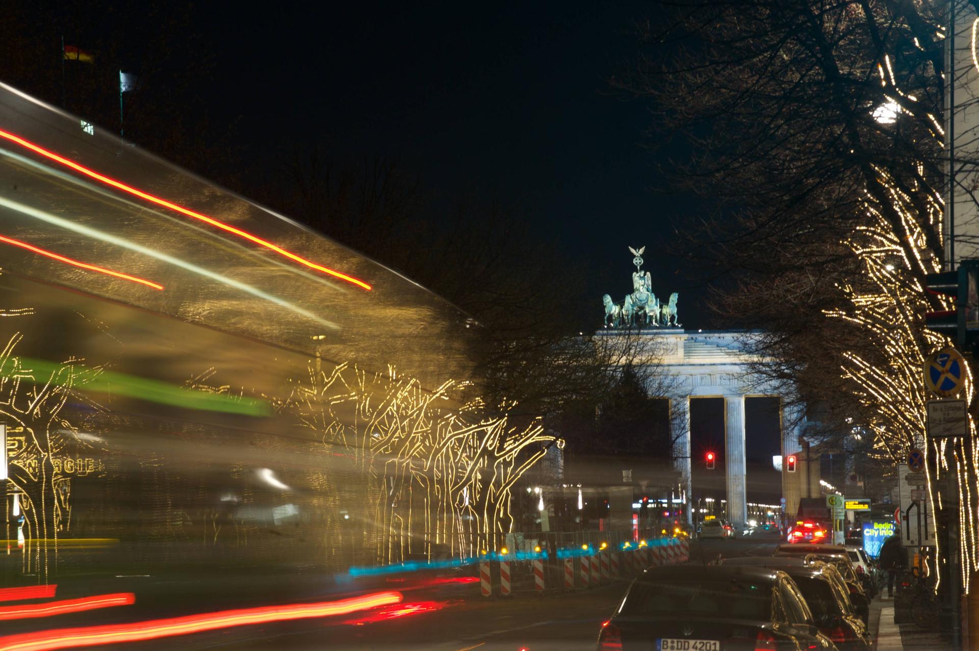 Image - Licht aus, Ärger an!: Es bleibt dunkel Unter den Linden