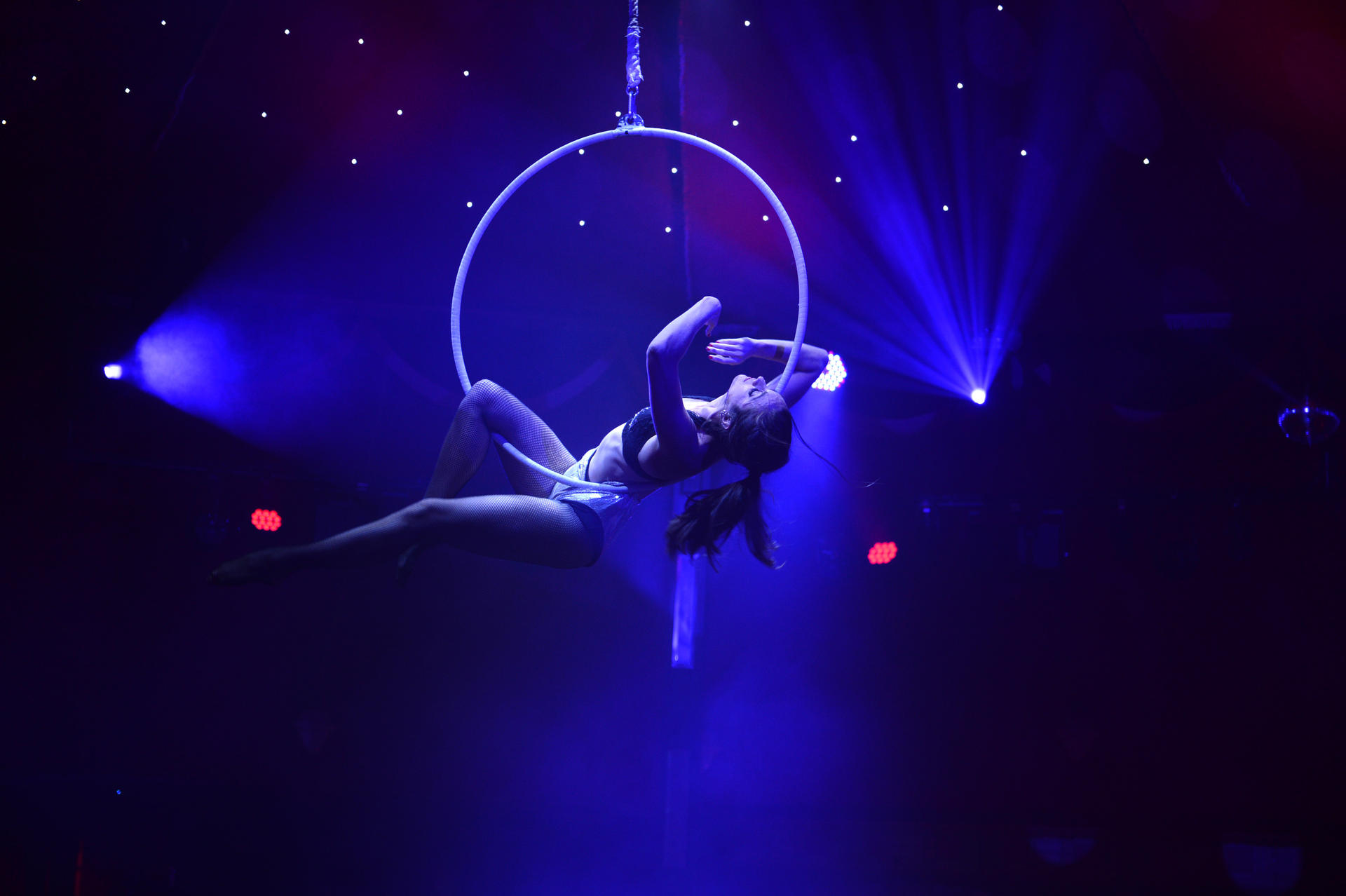 Palazzo-Spiegelzelt: Große Vor-Premiere der Show „Glanz & Gloria“ – mit Gästen des KURIER