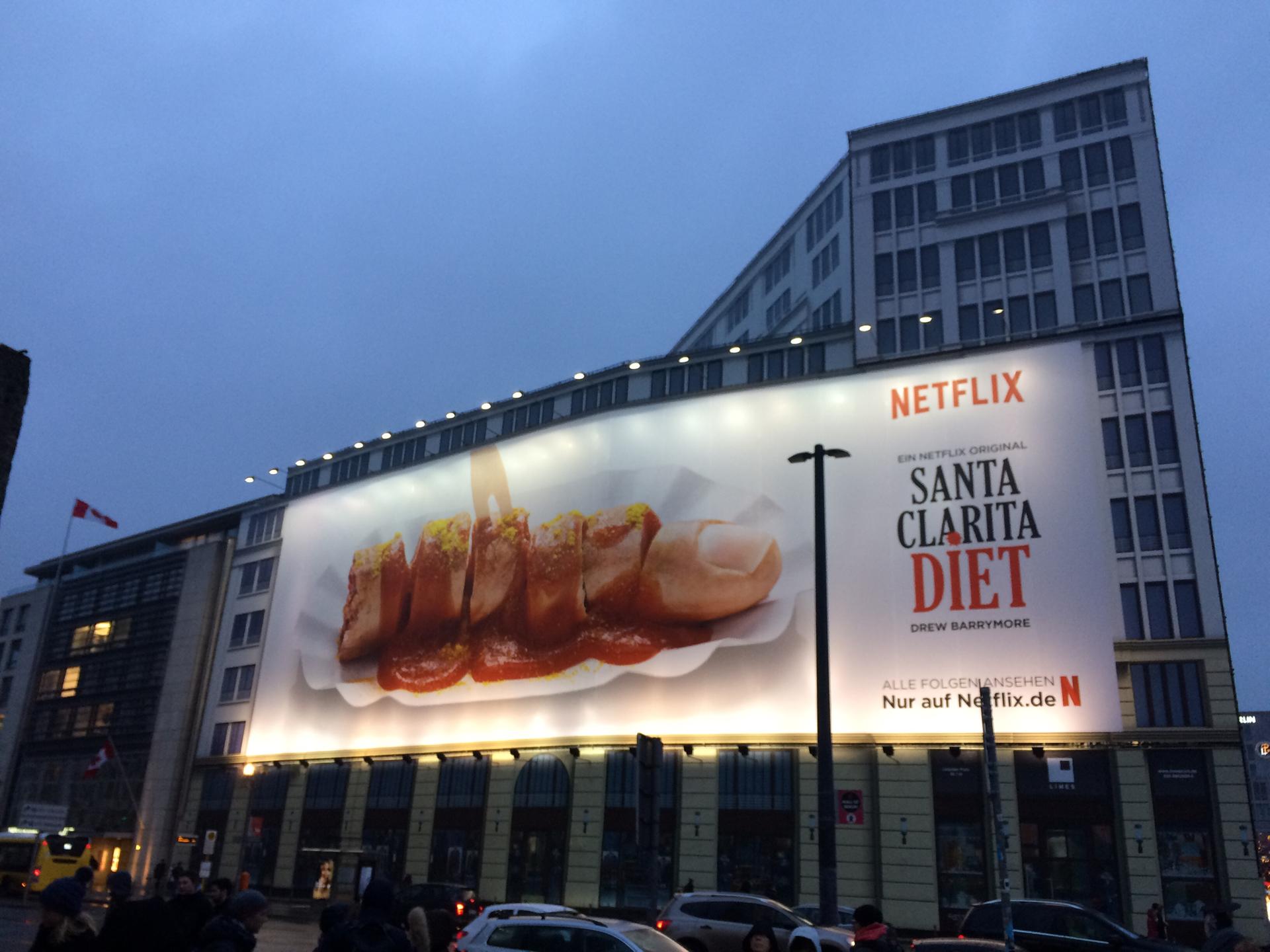 Image - "Menschliche Currywurst": Nach Beschwerden: "Netflix"-Werbeplakate in Berlin verboten