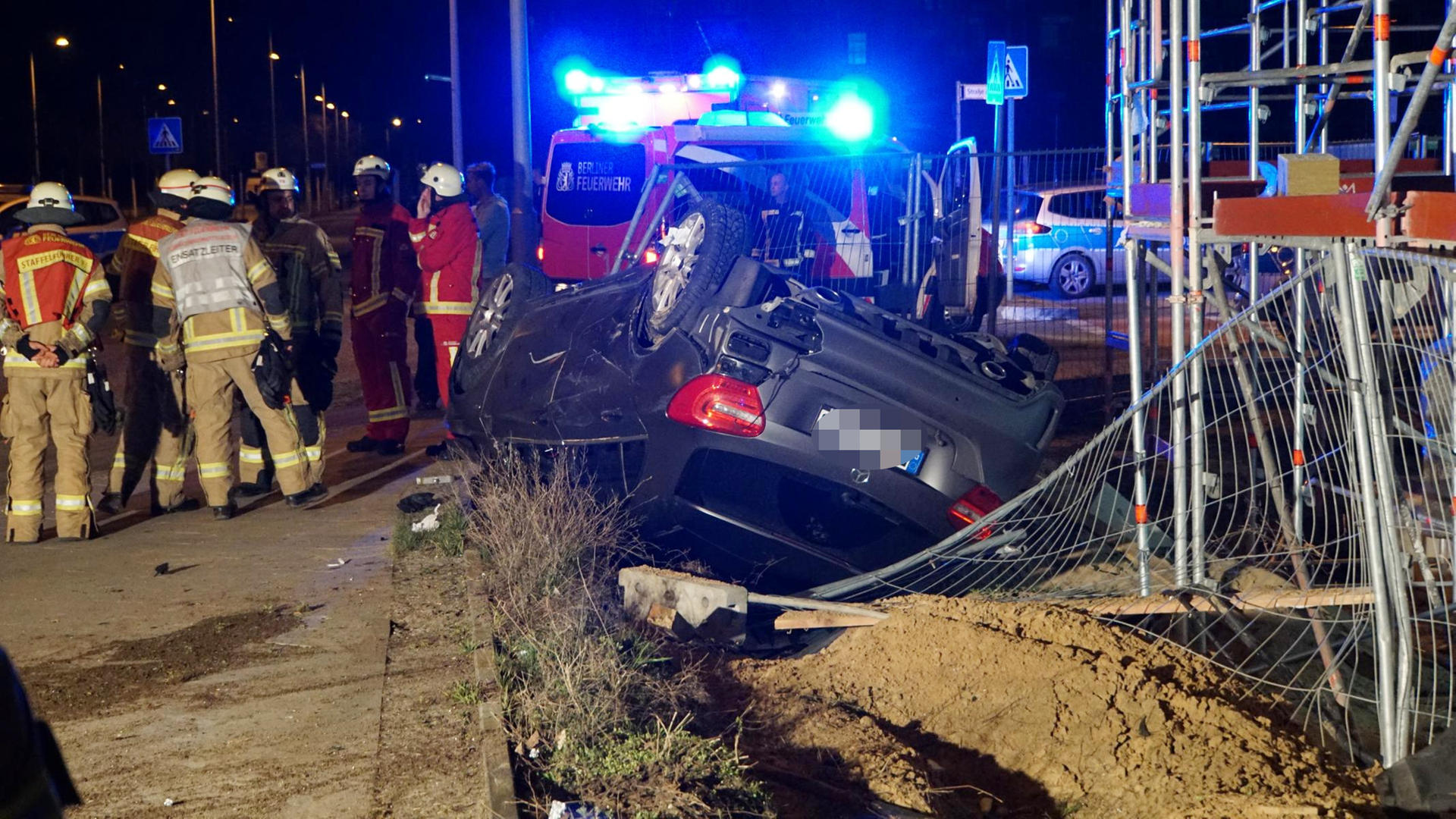 Björn Brunnemanns Auto liegt nach dem Unfall auf dem Dach.