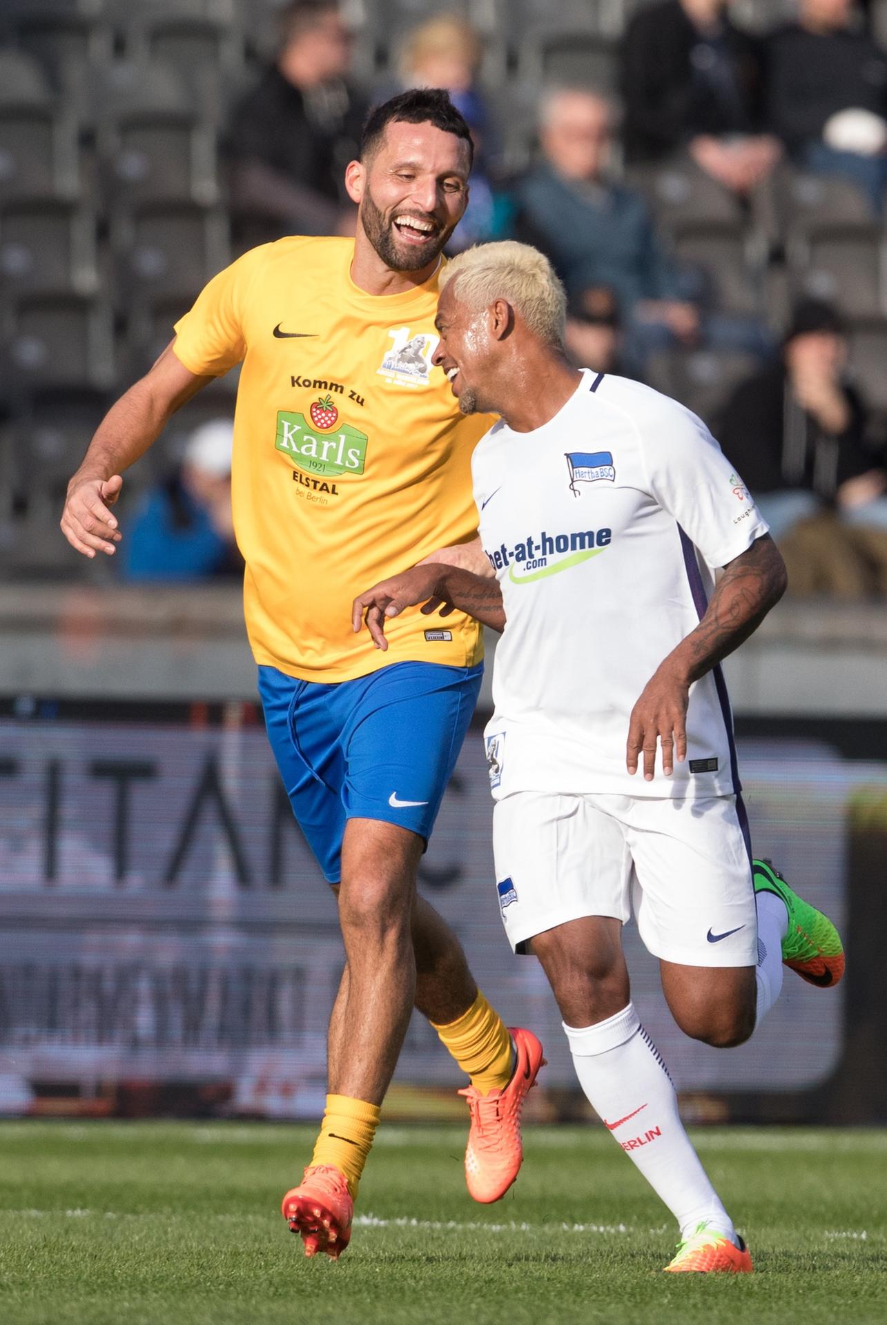 Kevin Kuranyi (l.) und Marcelinho.