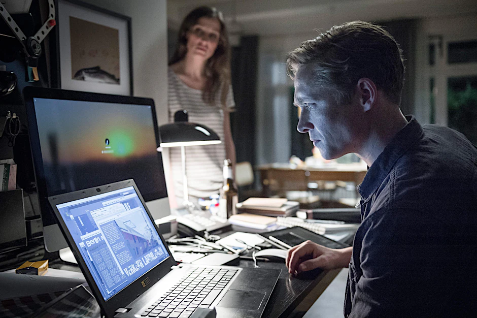 Matthias Schweighöfer und Alexandra Maria Lara in der neuen Amazon-Serie «You Are Wanted».